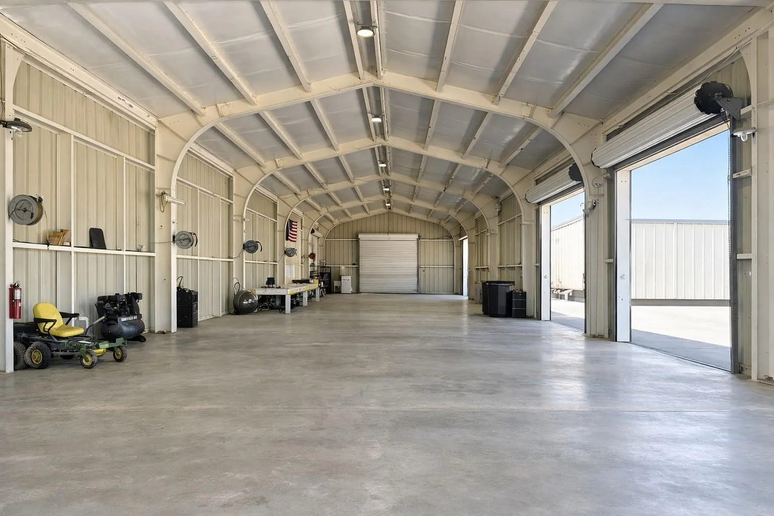 Studio, 1.0 bath, 5614 sqft, $6,800 — Photo 4