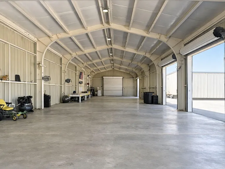 13046 Highway 105 E — Photo 4