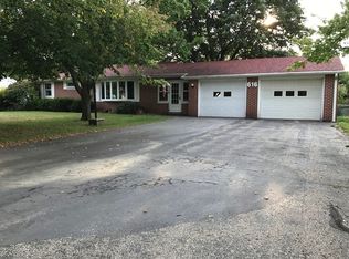 616 Hidden Lake Dr, Malden, IL 61356