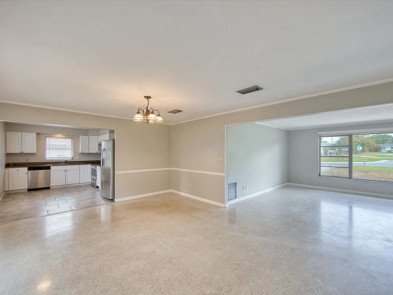 1901 Dolphin Dr — Photo 8