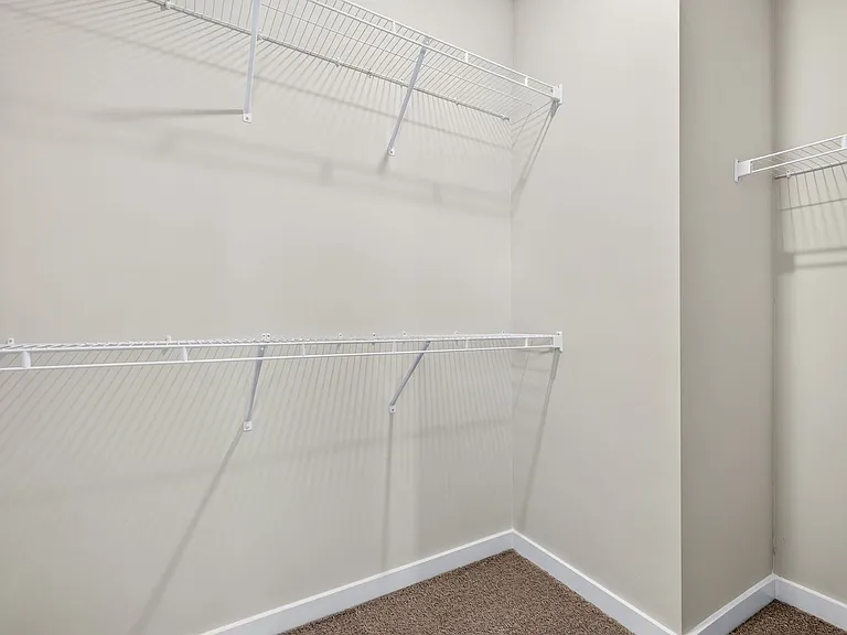 417 Talbot Dr — Photo 29