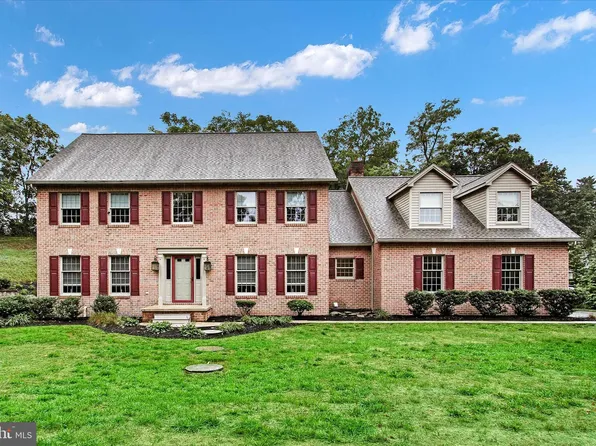 2005 Woodberry Rd, York, PA 17408