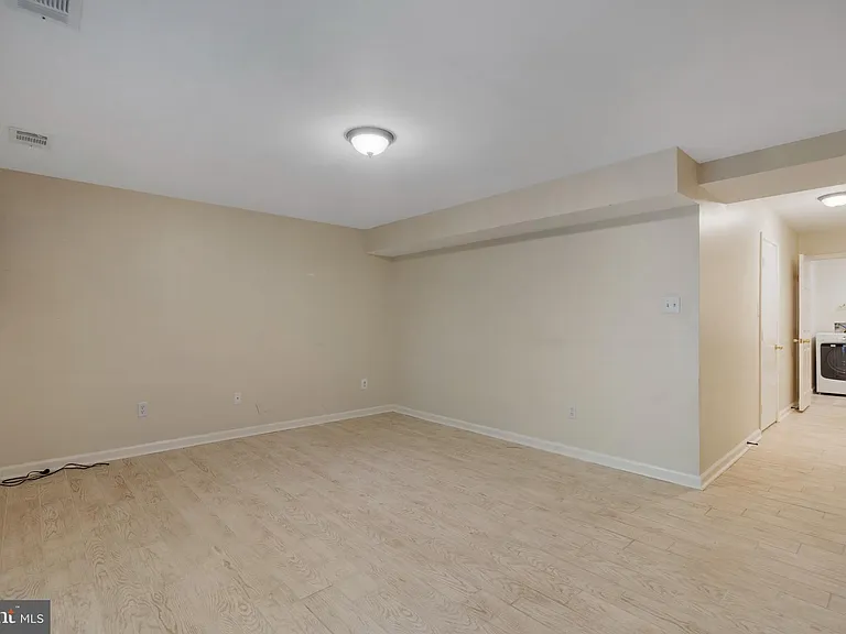 8608 Rocky Gap Ct — Photo 32