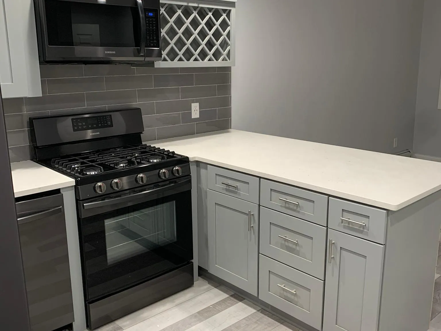 2 bed, 800 sqft, $2,650 — Photo 2