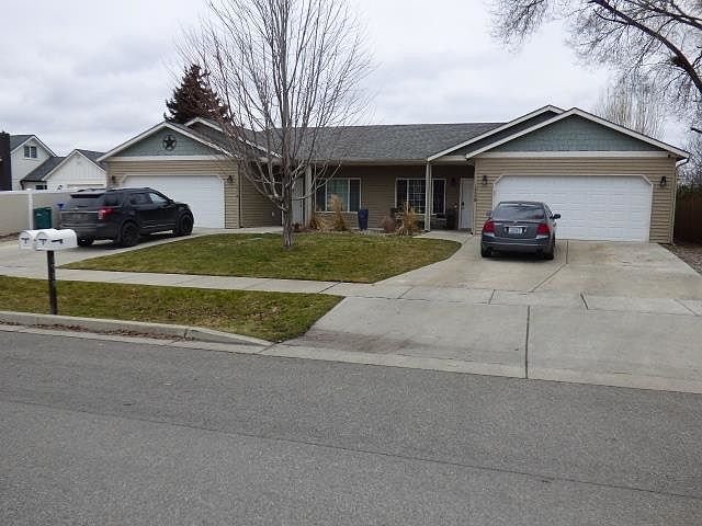 1st image of 1919 N Flora Rd