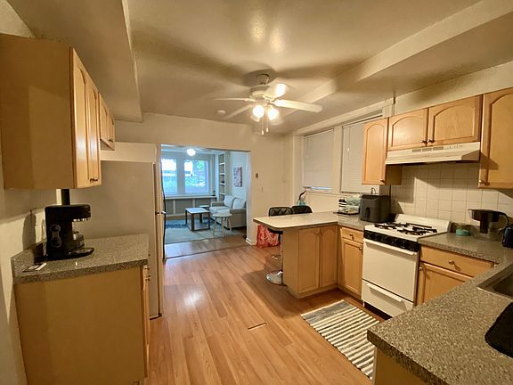 5th image of 2118 N Clifton Ave #G