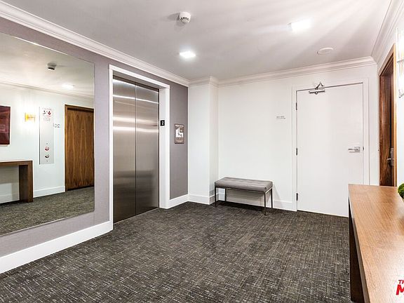 3rd image of 838 N Doheny Dr APT 203