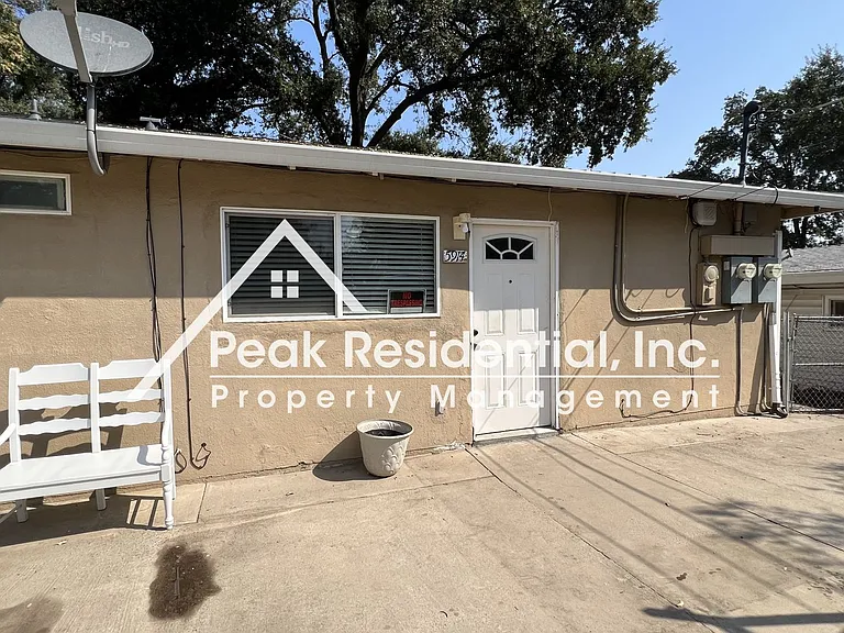 5914 Del Campo Ln — Photo 2