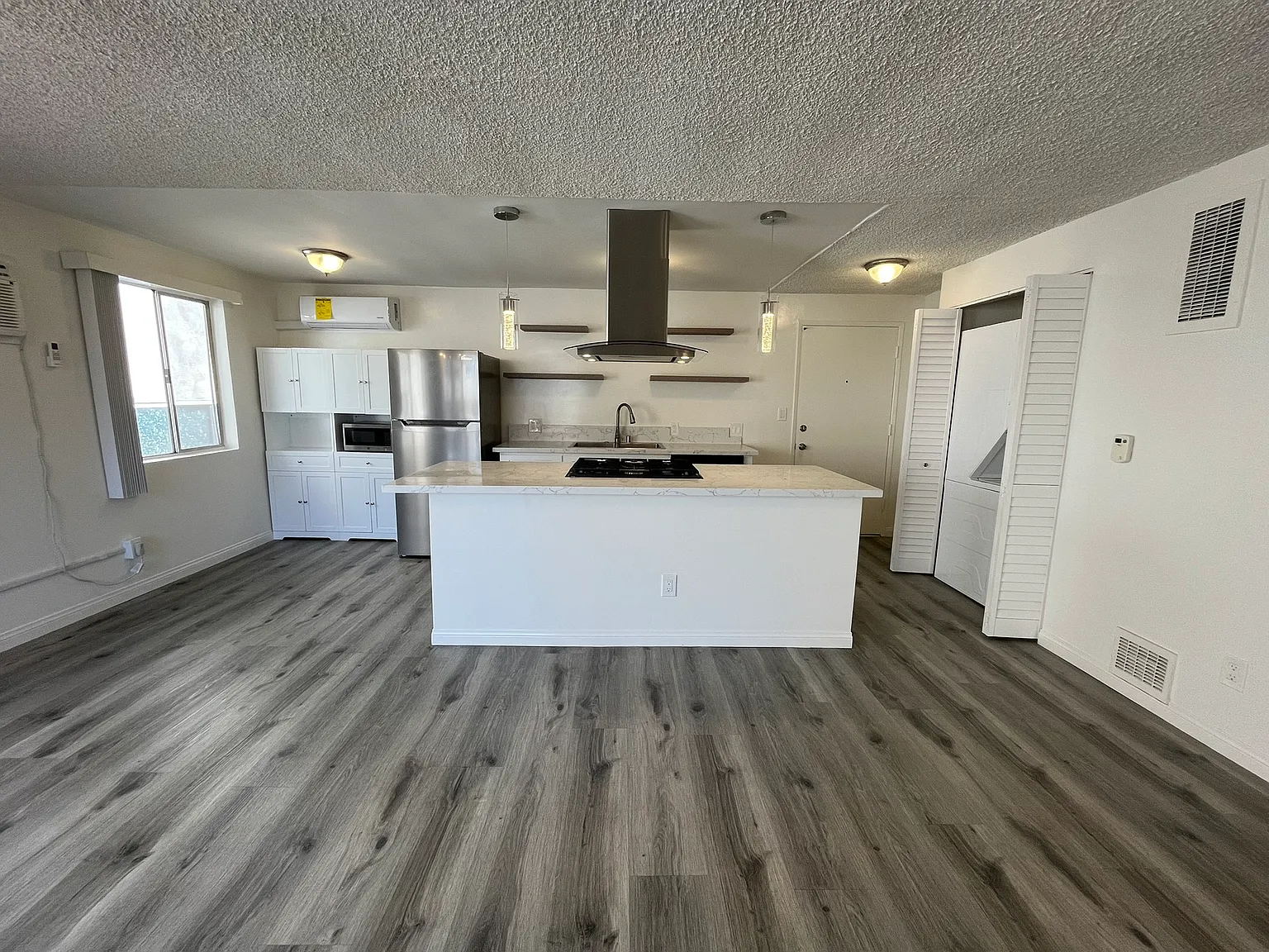 2 bed, $3,494 — Photo 1