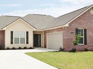 2104 Eva Ave, Ocean Springs, MS 39564