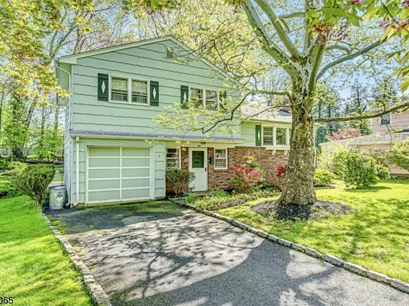 8 Azalea Ct, North Plainfield Boro, NJ 07060
