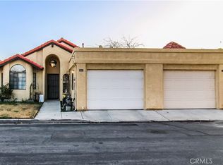 19065 Elm Dr, Apple Valley, CA 92308