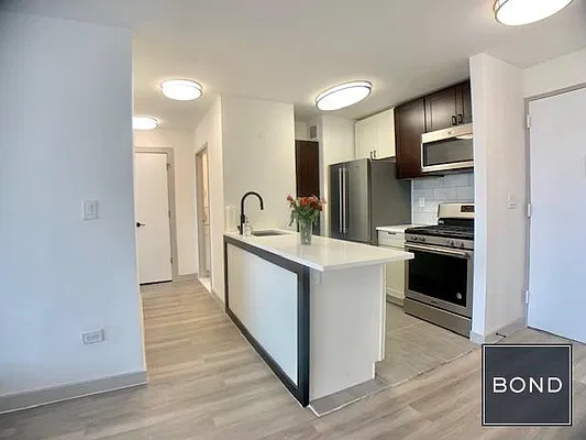 Rented by Bond New York | media 1