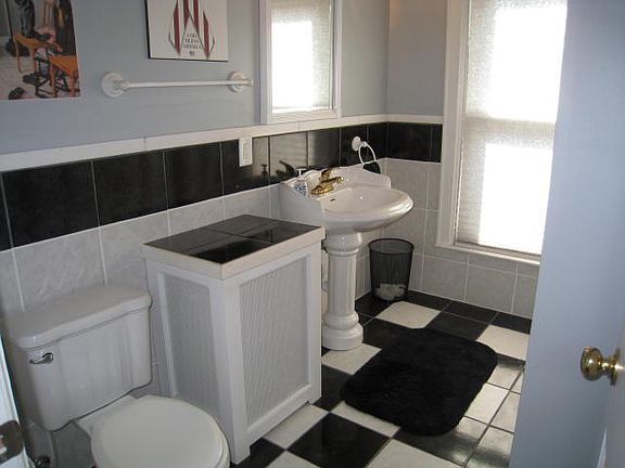 One of 4 Full Baths