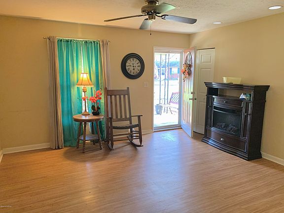 5th image of 601 Drummond Way