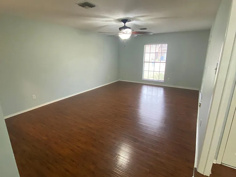 124 Castle Row — Photo 12