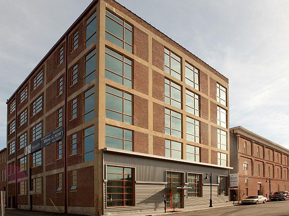 2nd image of 309 E Market St Unit 202