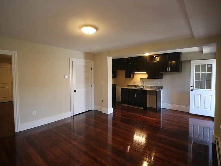 111 Eutaw St #1B — Photo 1