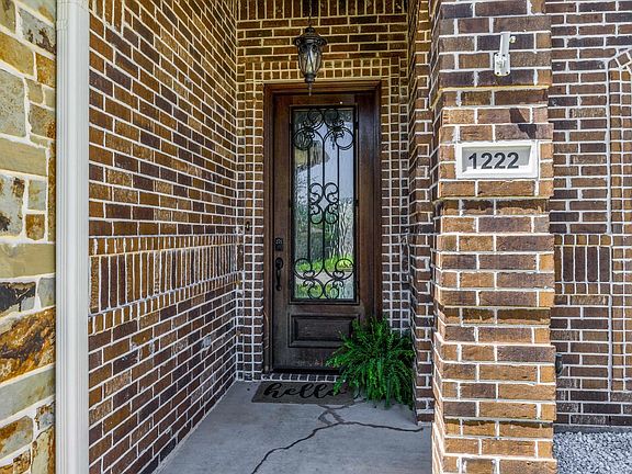 2nd image of 1222 Hitching Post Cir