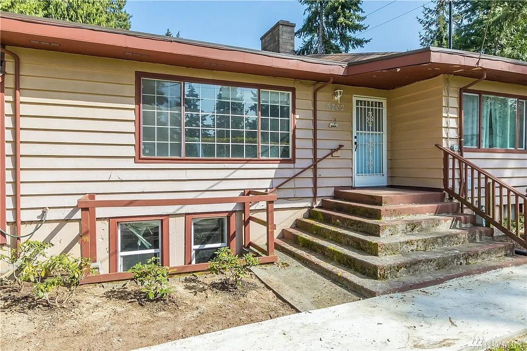 3202 SW 344th St photo 1