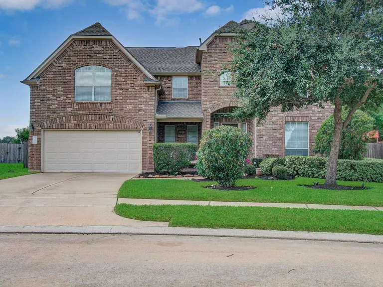 21331 Parham Cir — Photo 2
