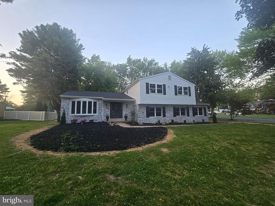 1st image of 107 Cypress Cir