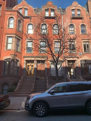 Rented by Avenues Real Estate | media 35