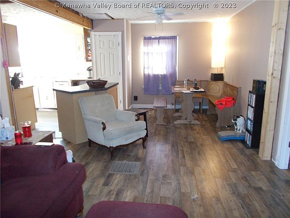 3rd image of 49 Gaston Ln