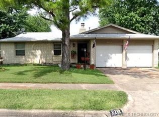 2212 S 128th Pl E, Tulsa, OK 74129