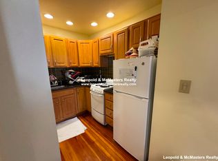 463 Centre St #203, Newton, MA 02458