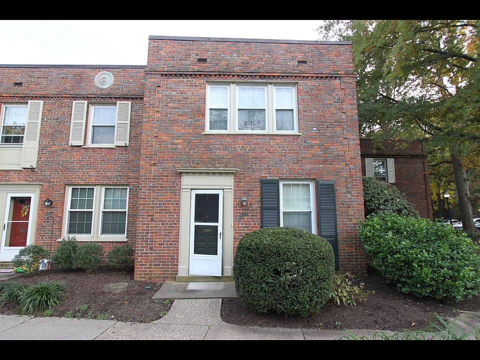 1st image of 1401 S Barton St Unit 243