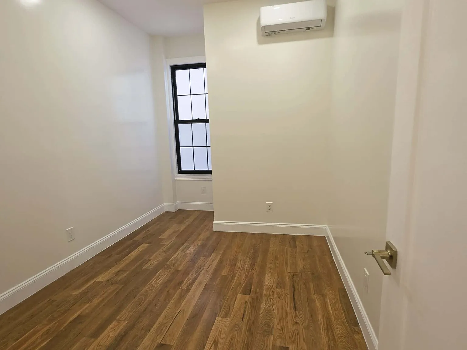 19 Milford Street — Photo 2