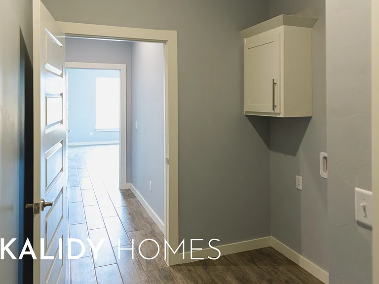 512 Remington Ave — Photo 32