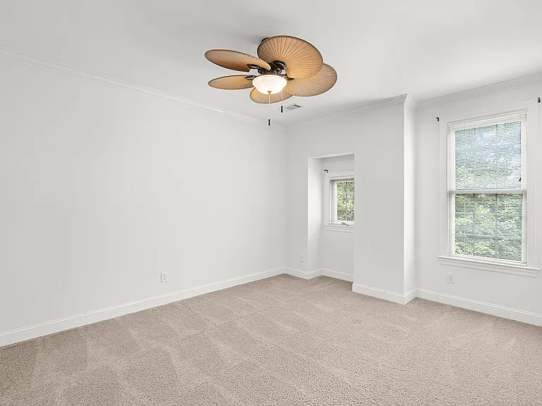 1610 Twin Square Way — Photo 39