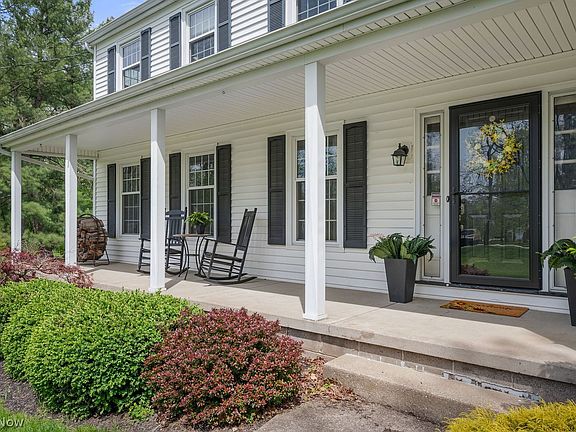 4th image of 989 Westhaven Dr
