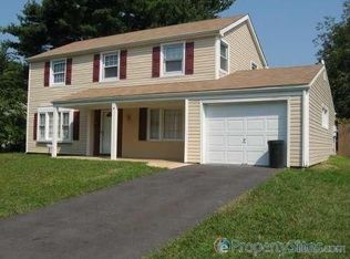 7 Peartree Ln, Willingboro, NJ 08046
