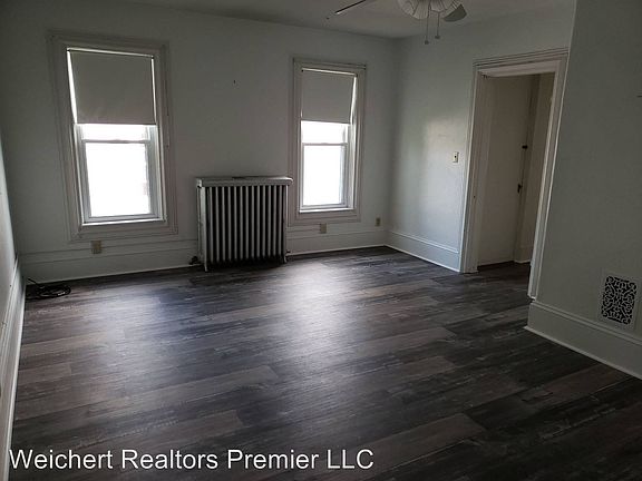 4th image of 8 N Washington St APT 2