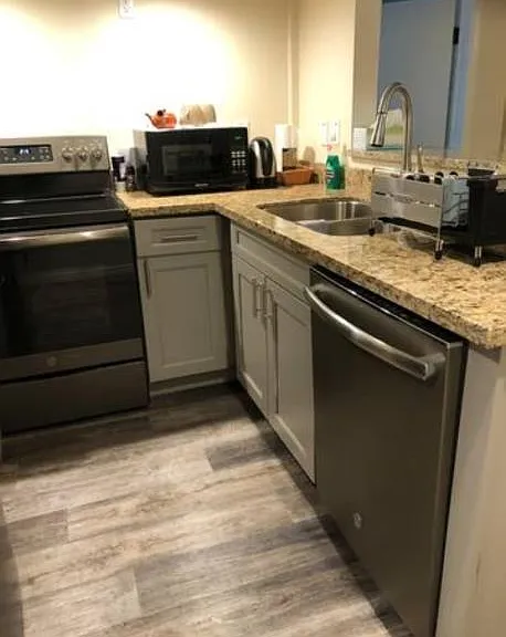 Basement Kitchen 1