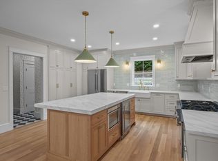 14 Dexter Ln #B, Newburyport, MA 01950