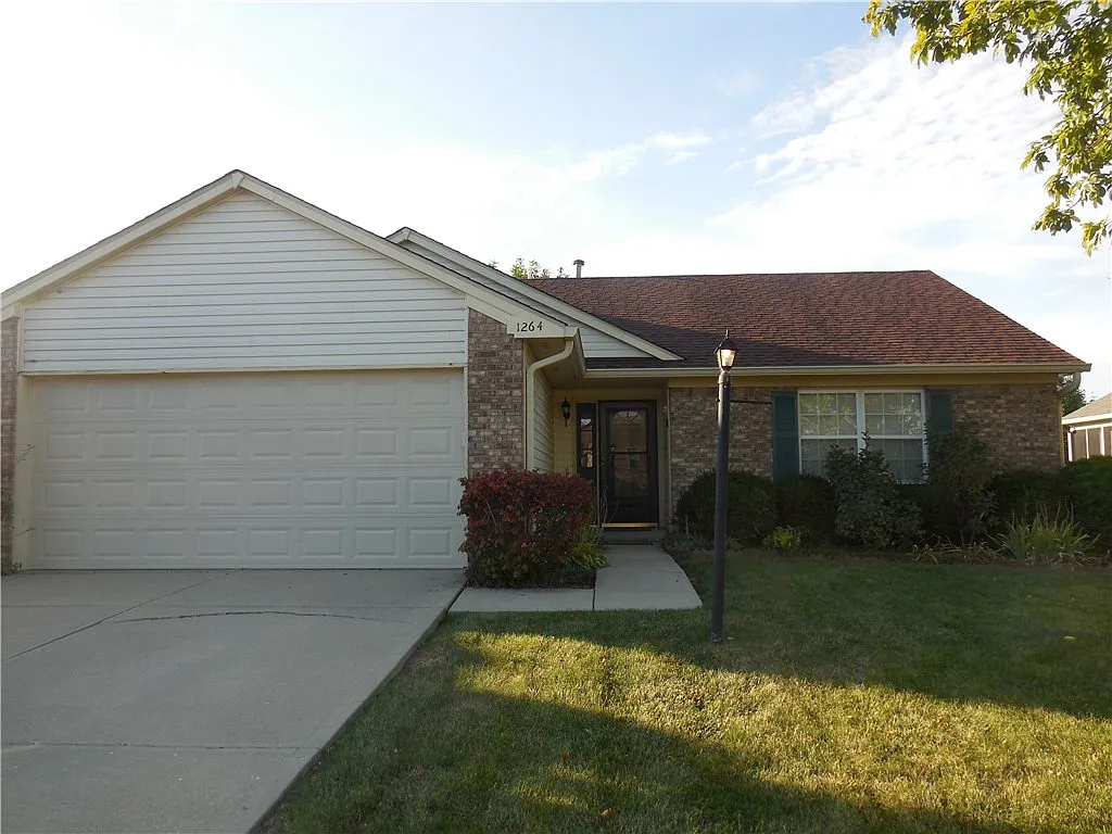1264 Cypress Dr photo 1