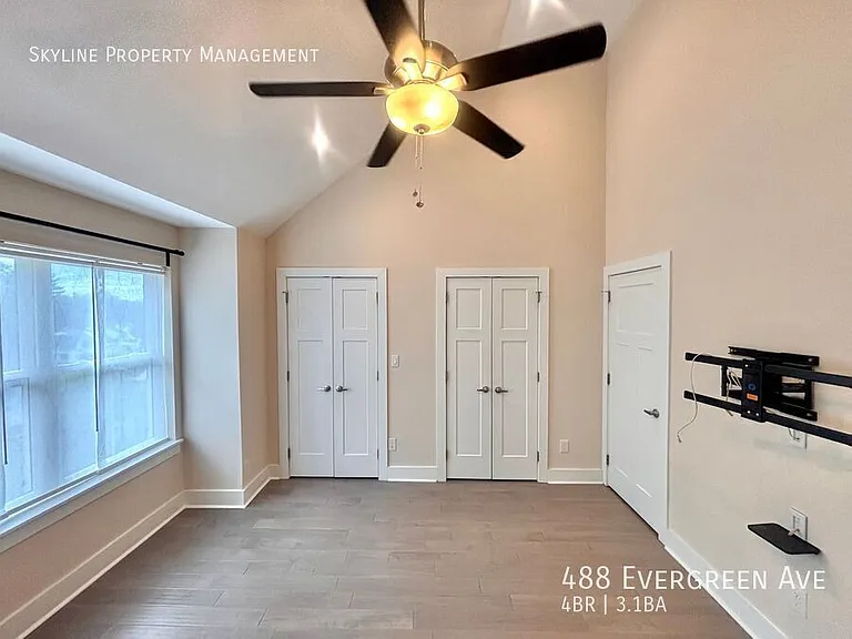 488 Evergreen Ave — Photo 24