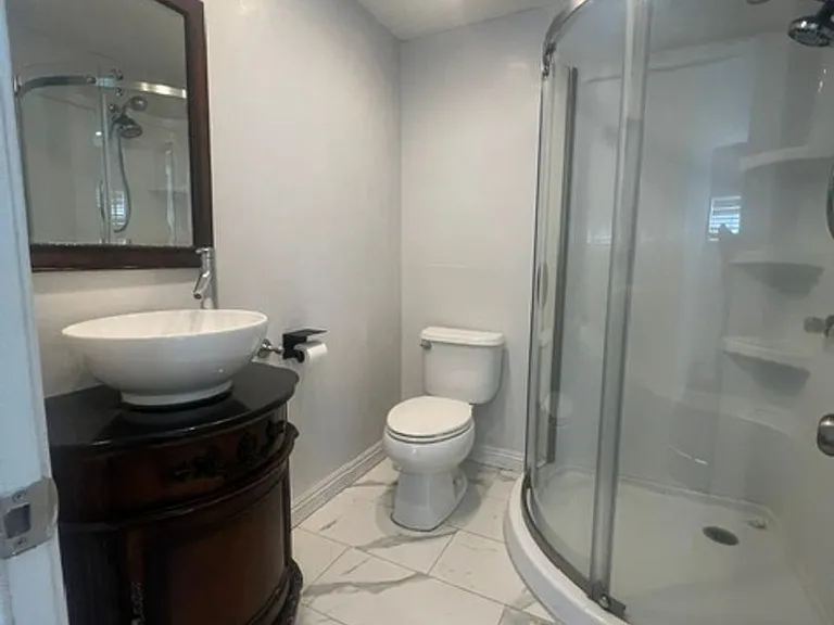 7009 Jumilla Ave #B — Photo 13