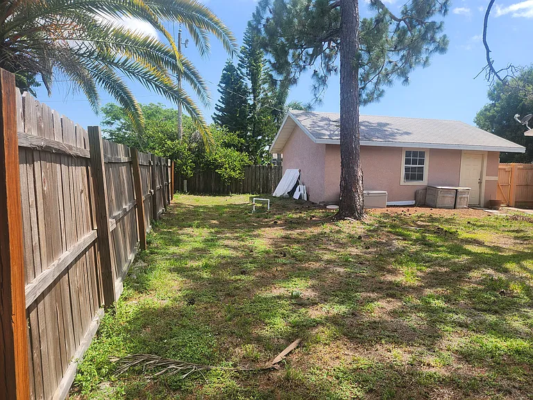 18411 Heather Rd — Photo 13