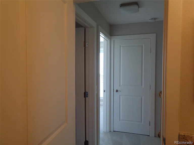 9235 Clermont Dr — Photo 8