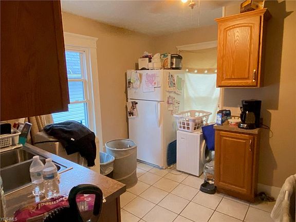 5th image of 251 5th St NE