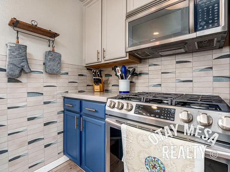 263 Dahlia Ave #10 — Photo 4