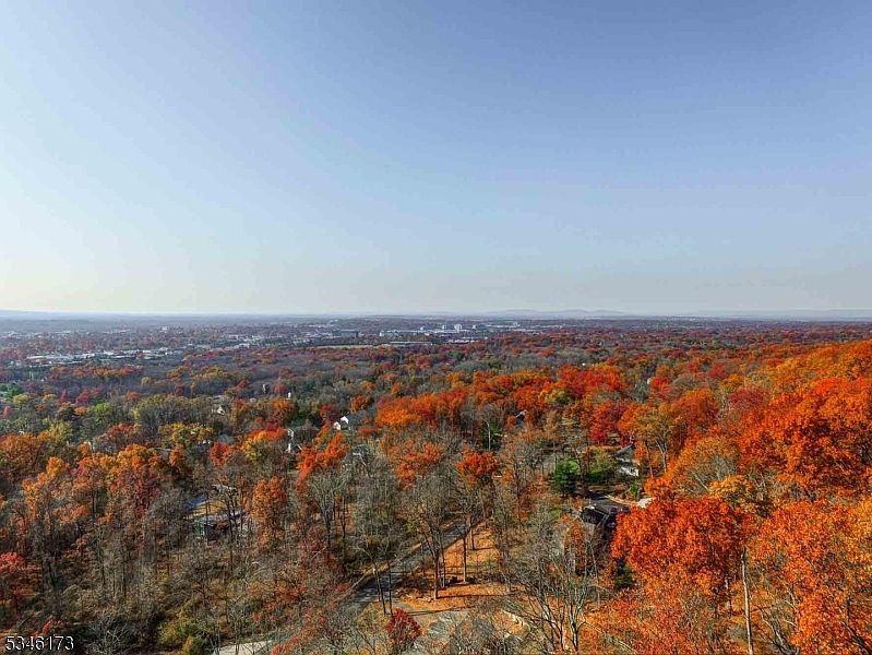 2nd image of 1930 Mountain Top Road