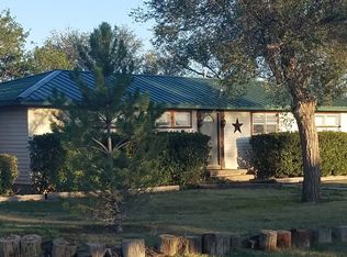 601 Dysart St, Claude, TX 79019