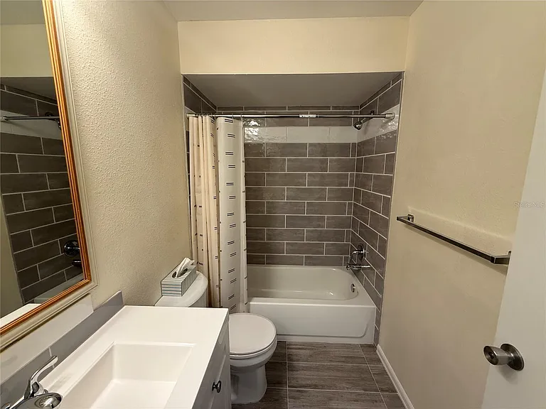 2130 Bancroft Pl #B — Photo 14