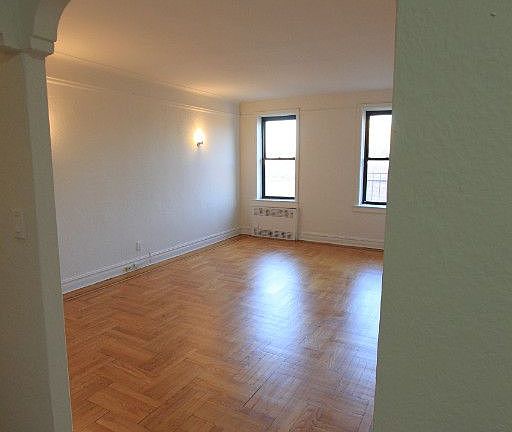5th image of 4554 41st St APT 5A
